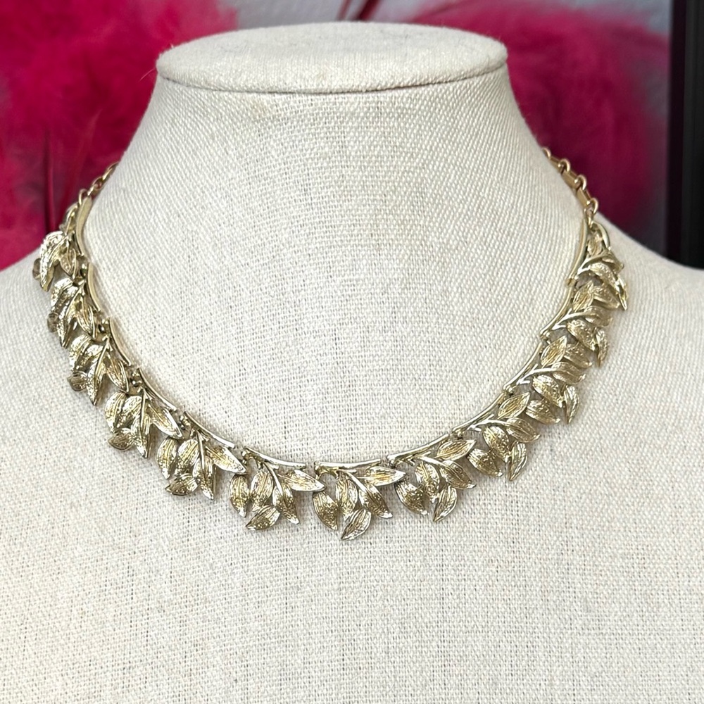 Vintage Coro Gold Leaf Necklace
